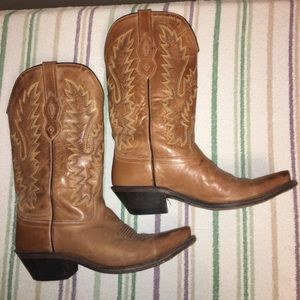 Cowboy boots - distressed